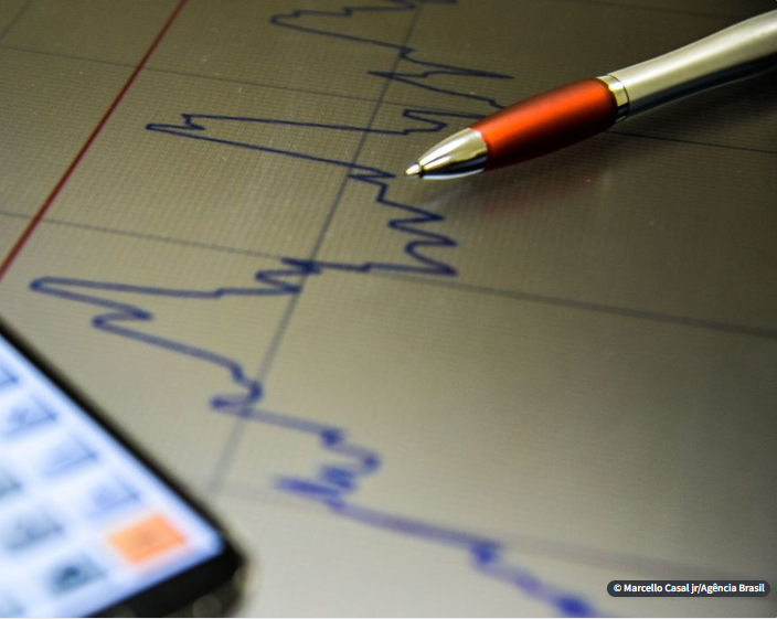 Read more about the article Mercado financeiro reduz projeção da inflação de 7,30% para 7,15%